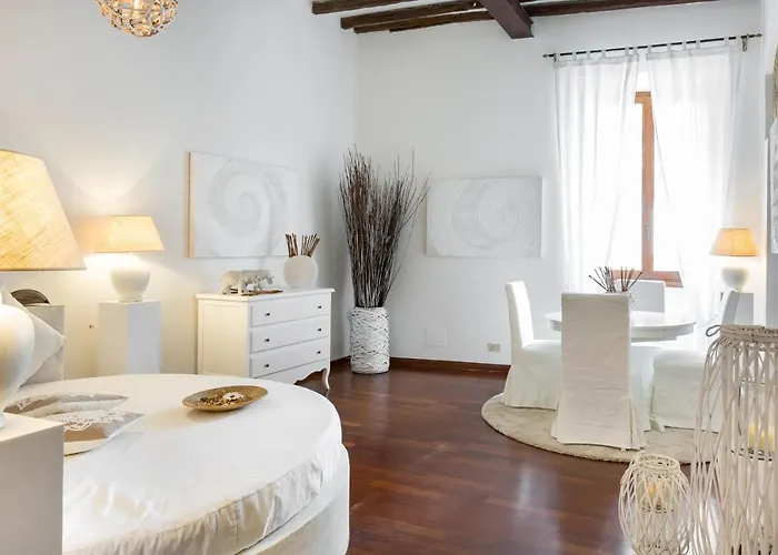 Ghetto Campo dei Fiori Luxury white rooms